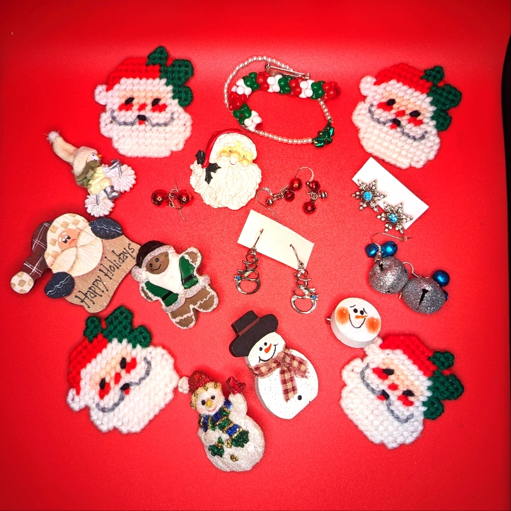 Mixed Lot Of Vintage Christmas Jewelry